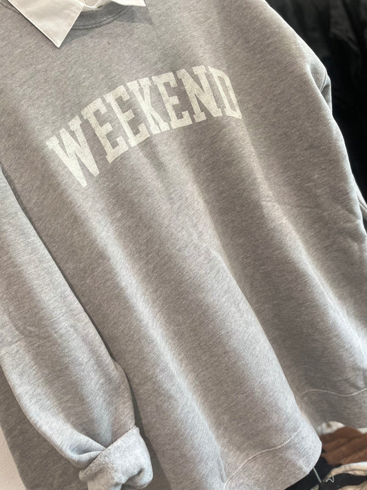 WEEKEND sweatshirt